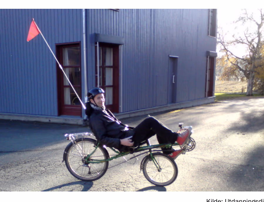 Arne på liggesykkel